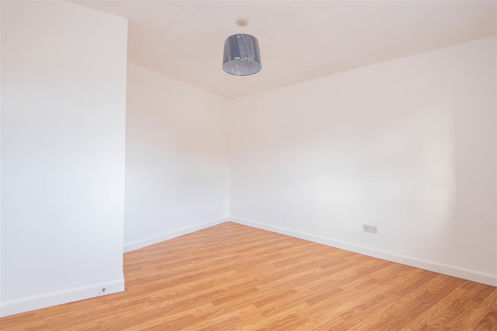 2 bed property in Holland House Road, Preston